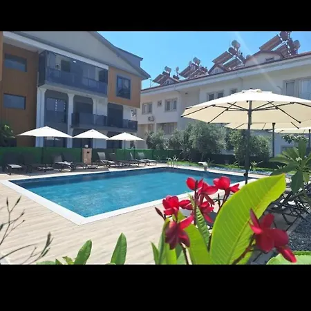 Botanic Life Aparthotel *