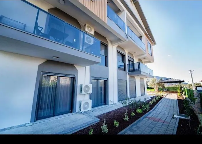 Botanic Life Aparthotel *